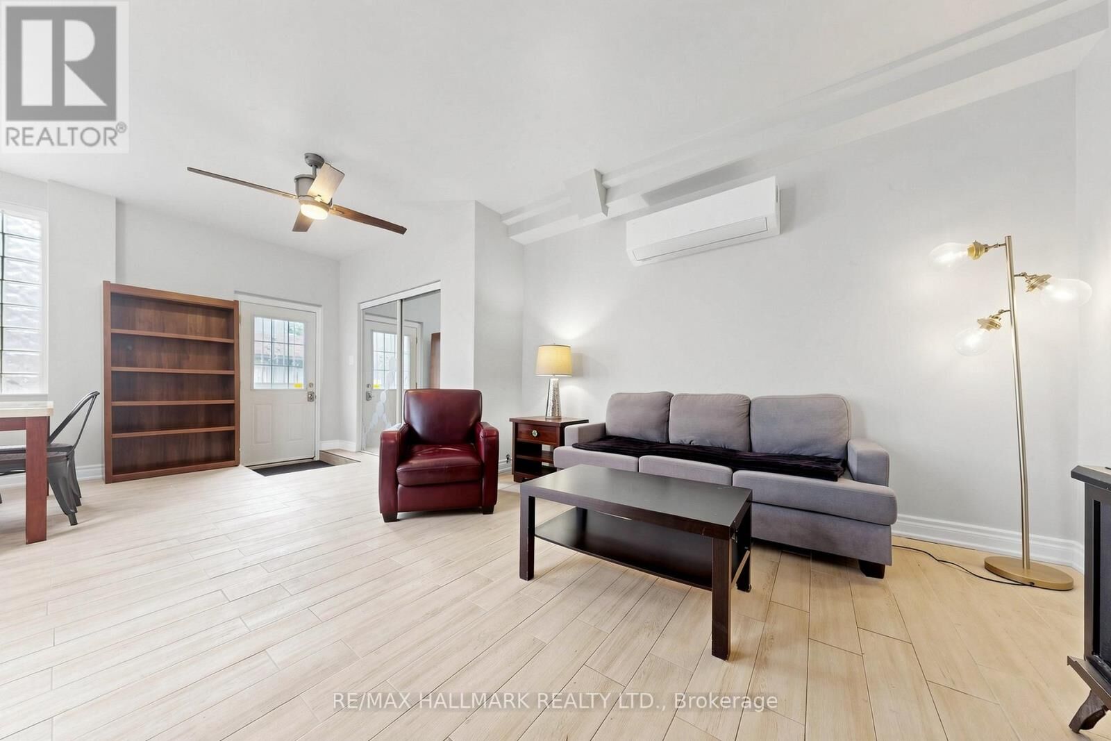 Property Photo: 856B Millwood Road ON M4G 1W6
