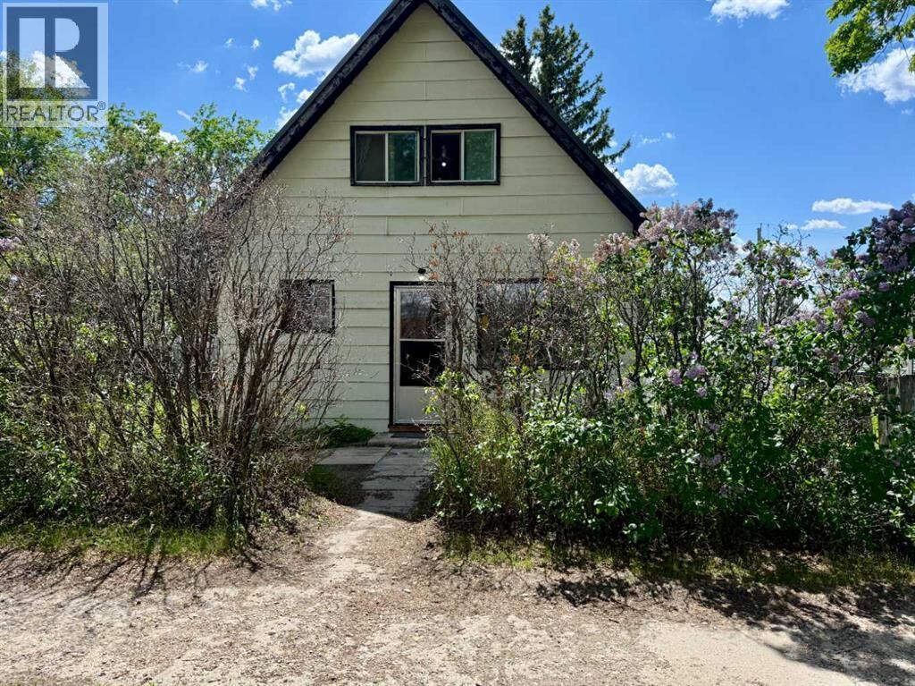 Property Photo: 1029 8 Avenue AB T9W 1H4