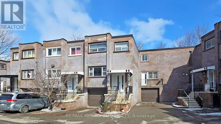 Property Photo:  13 Candy Court Way 13  ON M2R 2Y7 