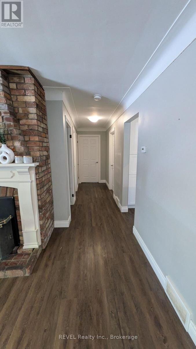 Property Photo: 3204 Saint Paul Avenue Main Floor ON L2J 2M1