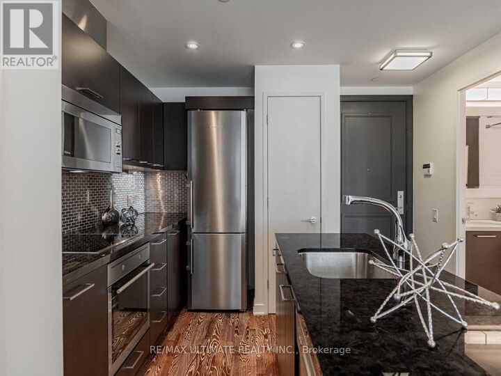 Property Photo:  90 Park Lawn Road 2502  ON M8Y 0B6 