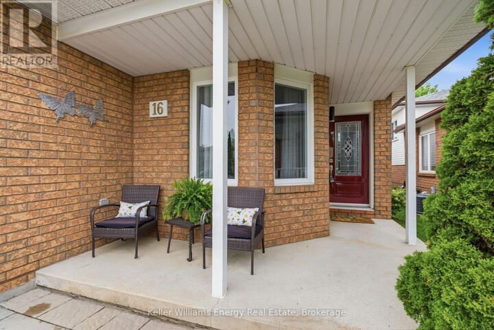 Property Photo:  16 John Walter Crescent  ON L1E 2W6 