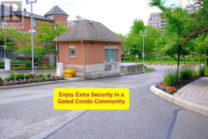 Property Photo: 62 Suncrest Boulevard 722 ON L3T 7Y6