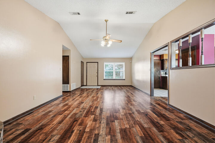 Property Photo: 574 Peppertree Lane FL 32506