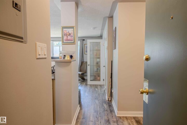 Property Photo:  11010 124 Street NW 27  AB T5M 0J3 