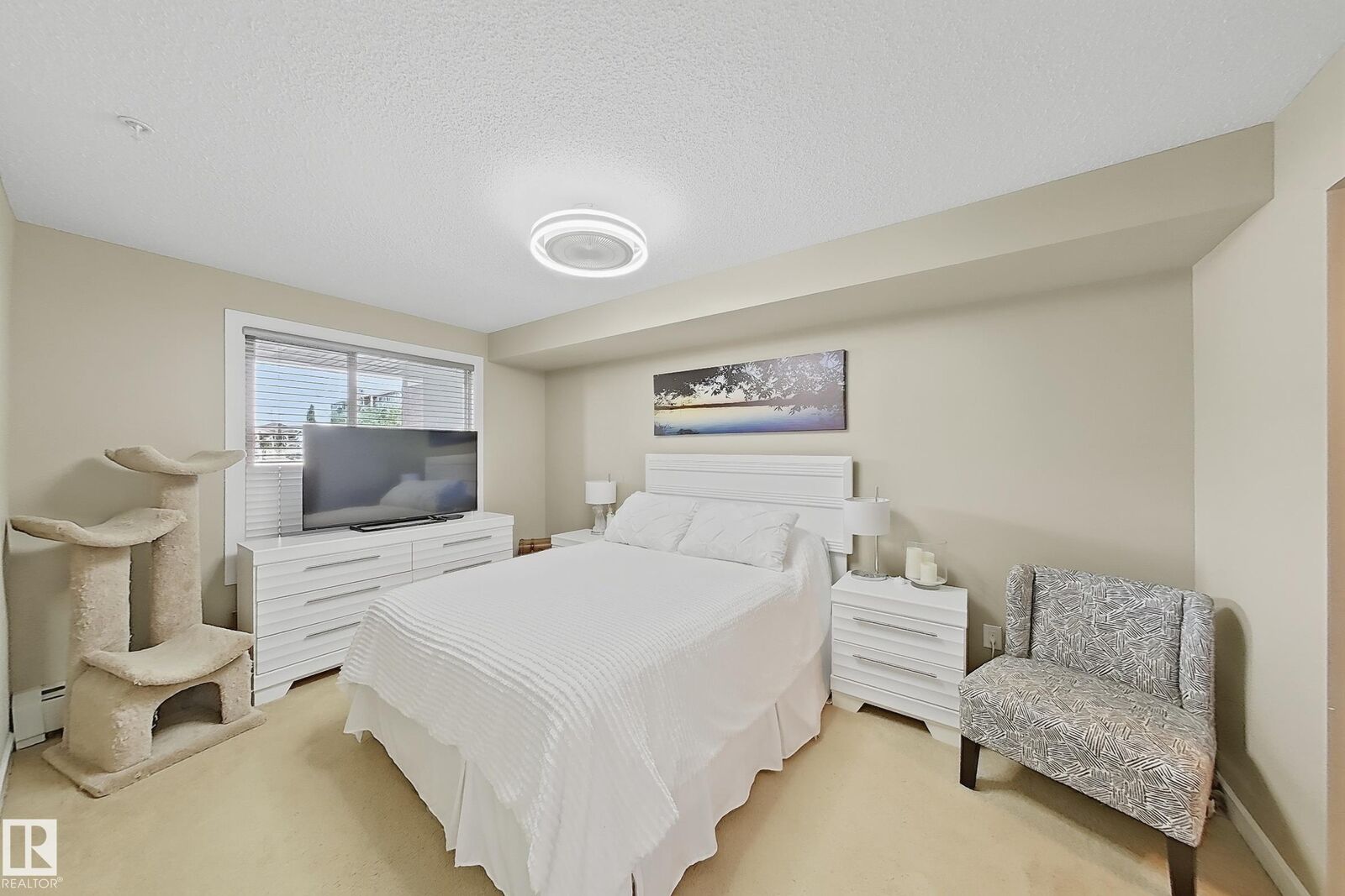 Property Photo: 3715 Whitelaw Lane NW 117 AB T6W 2C3