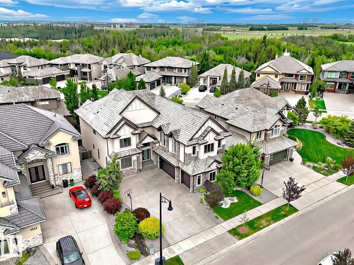 Property Photo: 5511 McLuhan Bluff Bluff NW AB T6R 0J4