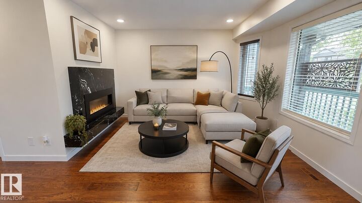 Property Photo:  4756 156 Avenue NW  AB T5Y 0B5 