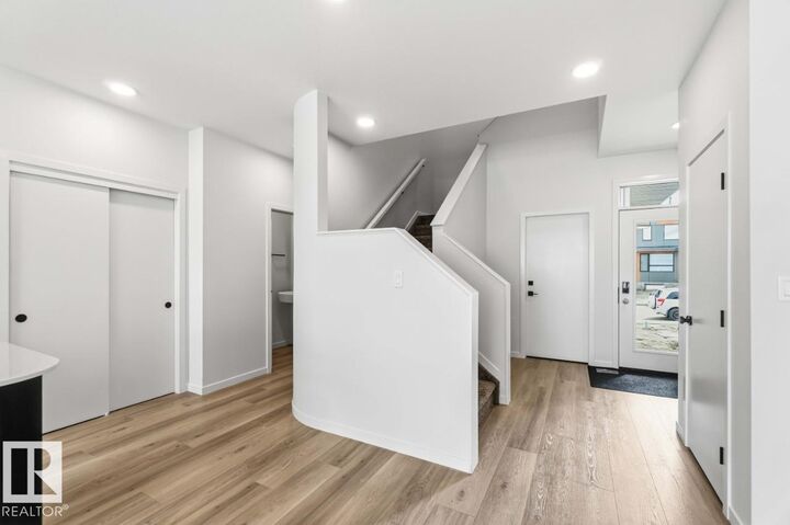 Property Photo:  22522 83A Avenue NW  AB T5T 7R2 