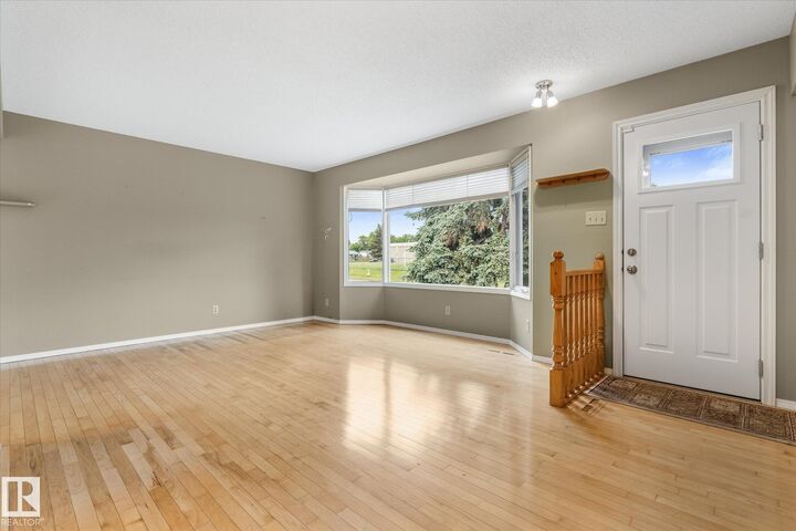 Property Photo:  5927 138 Avenue NW  AB T5A 1E4 