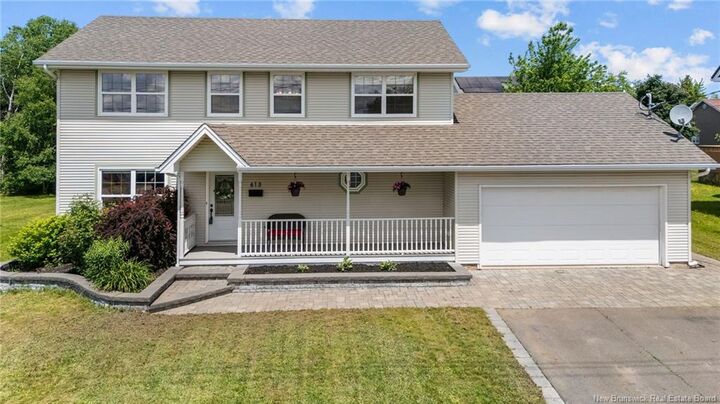 613 Clarence-Cormier Street — photo 1