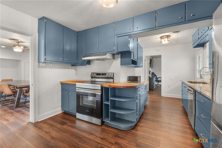 Property Photo:  102 Elmo Street  TX 76527 