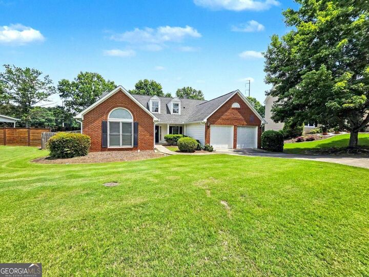 Property Photo:  140 Treadstone Overlook  GA 30024 
