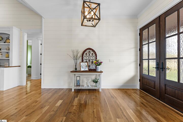 Property Photo: 209 Waterfront Drive SC 29697
