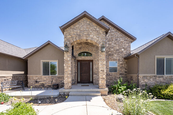 Property Photo: 680 E 5020 N UT 84721
