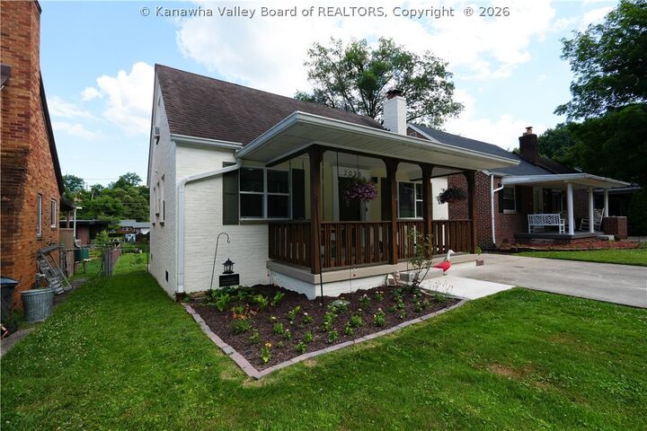 Property Photo:  2030 Enslow Boulevard  WV 25701 