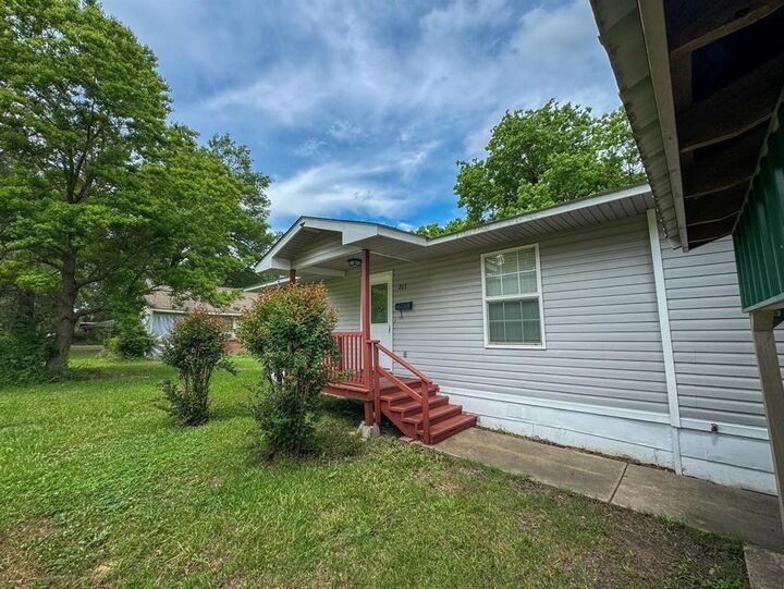 Property Photo:  203 E Douglas Street  TX 75657 