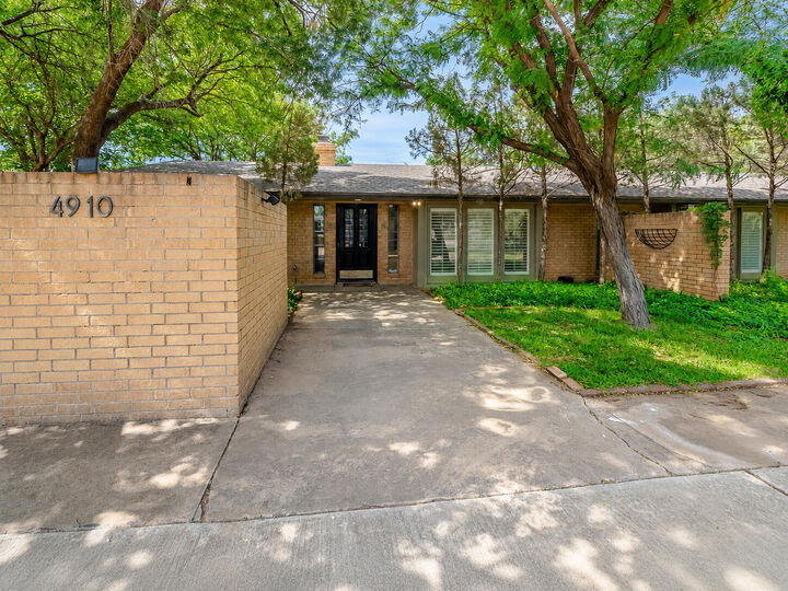 Property Photo:  4910 19th Street  TX 79407 