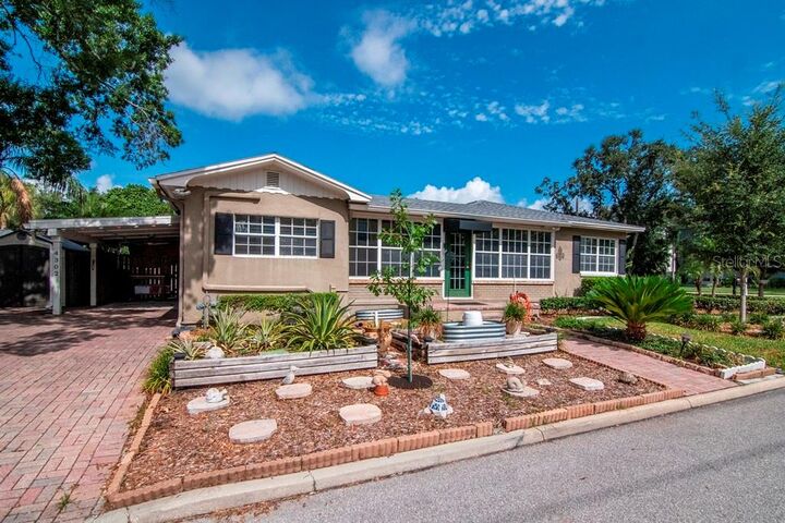 Property Photo:  4302 W Granada Street  FL 33629 