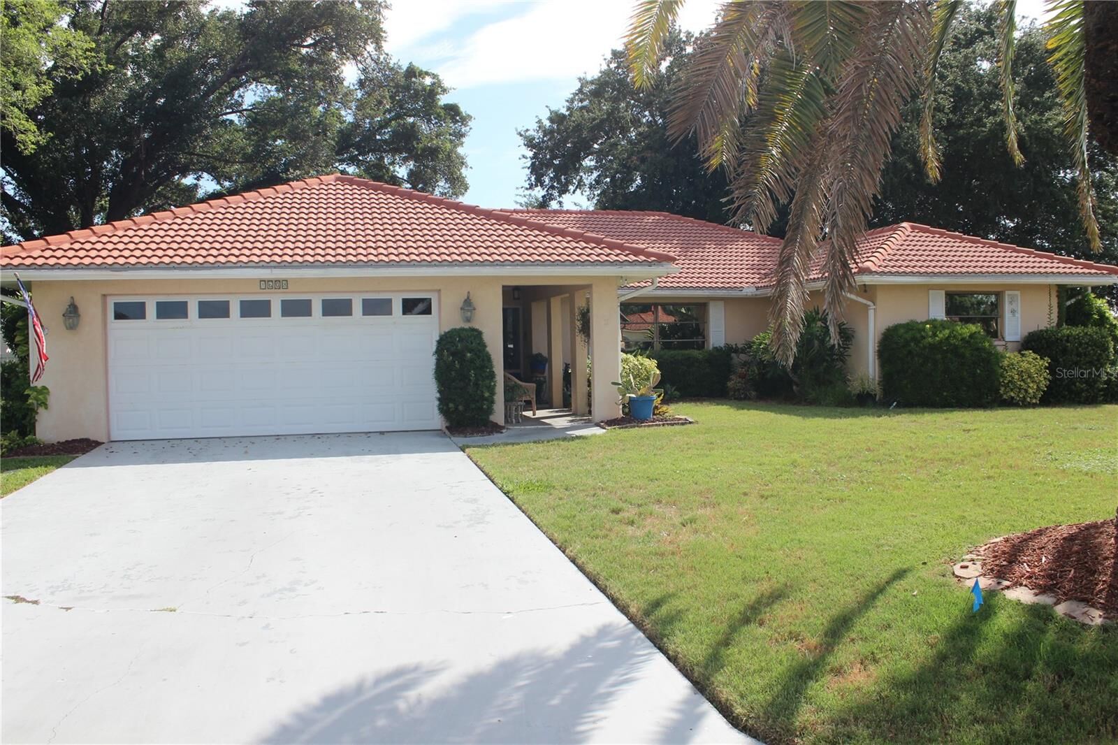 Property Photo:  1608 Bob O Link Drive  FL 34293 
