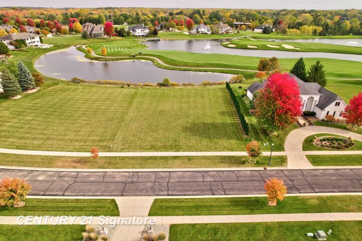 Property Photo:  33 W Grove Court  MI 48623 