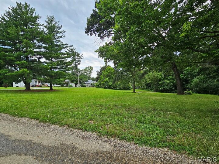 Property Photo: 1031 E Seward Street IL 62049
