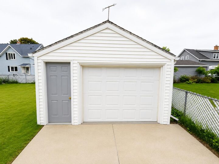 Property Photo: 2310 Hamilton St WI 54220