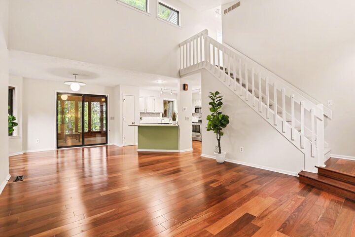 Property Photo: 337 Horseshoe Court MI 49080