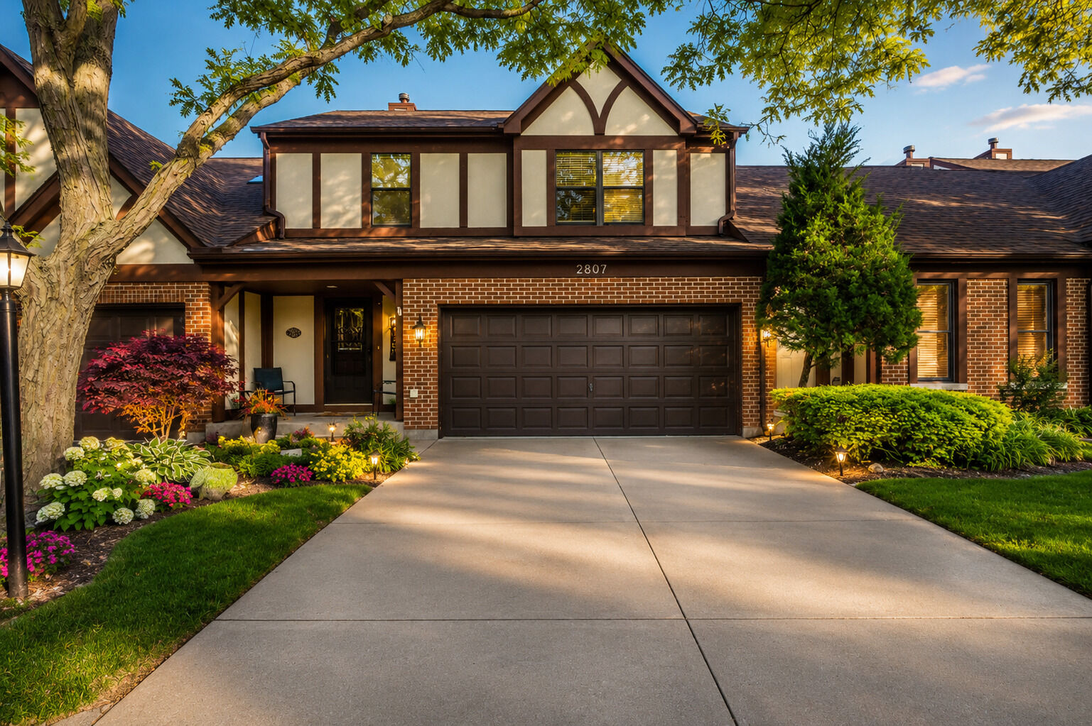 Property Photo: 2807 Brighton Court IL 60154