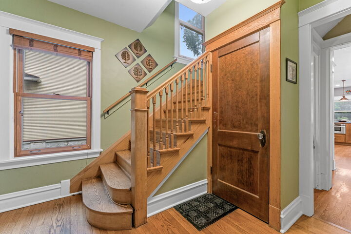 Property Photo:  220 S Harvey Avenue  IL 60302 