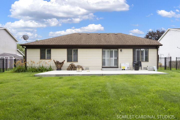Property Photo:  1444 Westglen Drive  IL 60565 