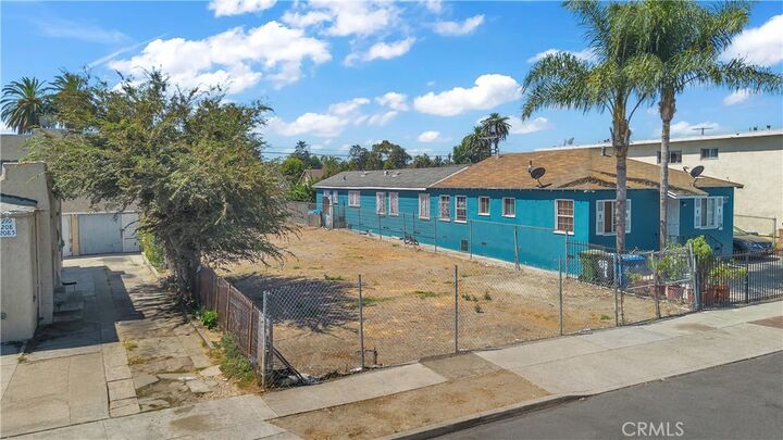 Property Photo:  214 W 92nd  CA 90003 