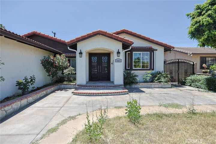 Property Photo:  14871 Booney  CA 92683 