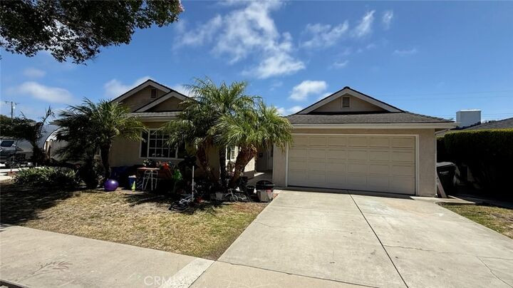 Property Photo:  5662 Littler Dr A  CA 92649 