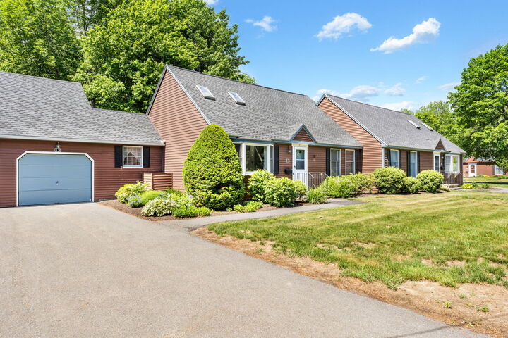 Property Photo:  13 Cortland Circle 13  ME 04401 