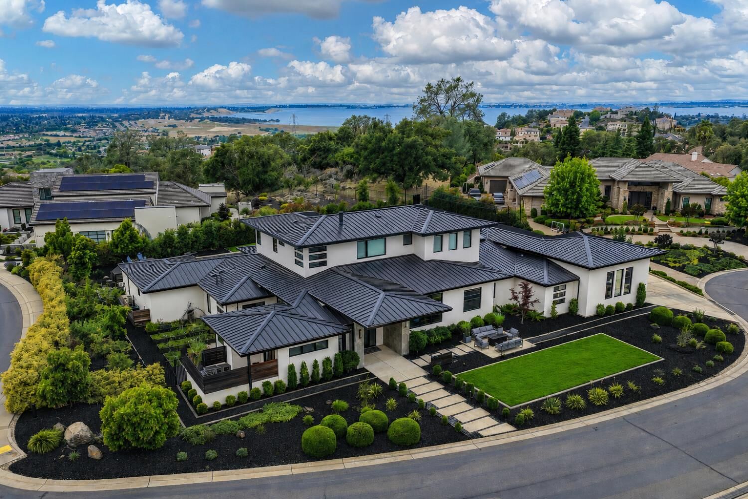Property Photo:  612 Thalassa Court  CA 95762 