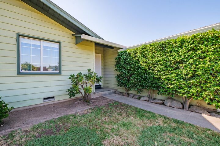 Property Photo: 6229 Wildomar Way CA 95608