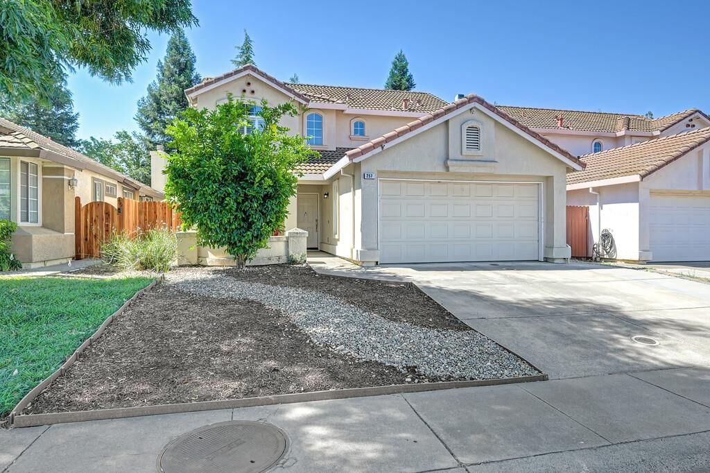 Property Photo:  257 Union Street  CA 95678 