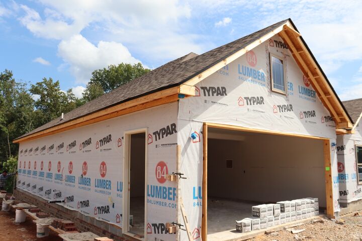 Property Photo: 597 Willow Park Dr TN 37043