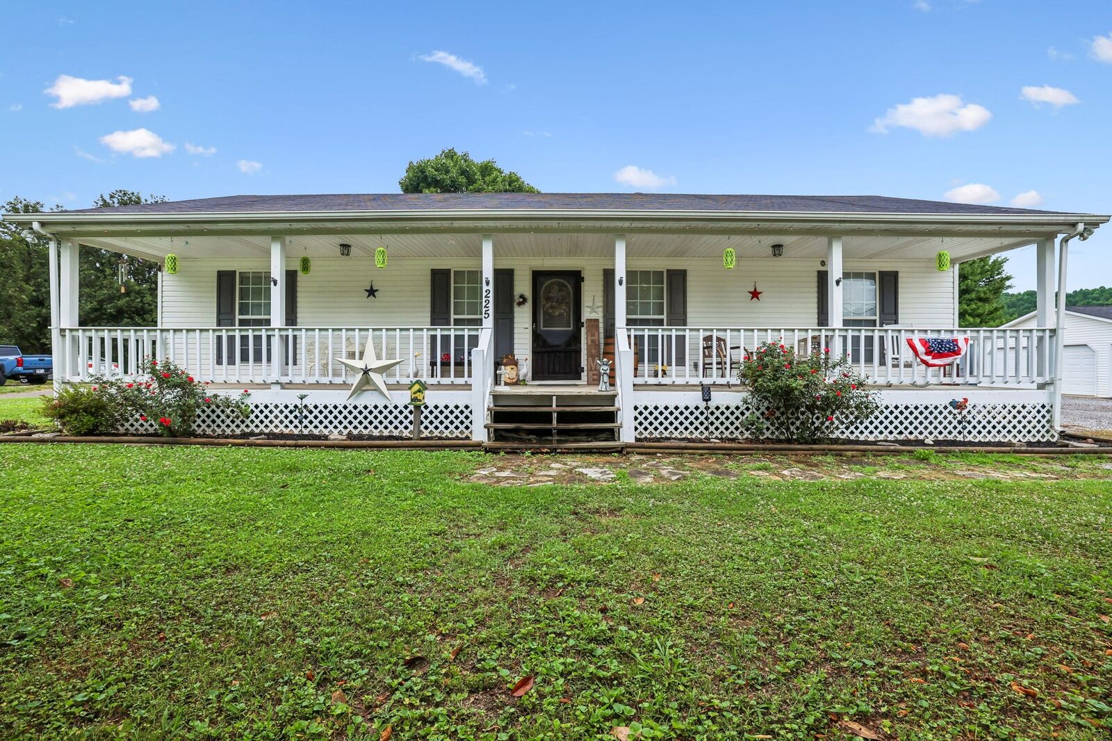 Property Photo: 225 Woodbury Hwy TN 37095