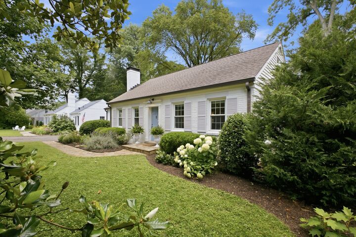 Property Photo: 4008 Auburn Ln TN 37215