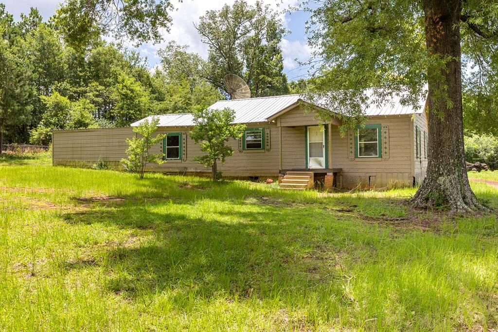 Property Photo:  1346 Highway 21 E  TX 75972 