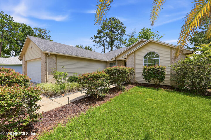 Property Photo:  12620 Barnsbury Court  FL 32246 