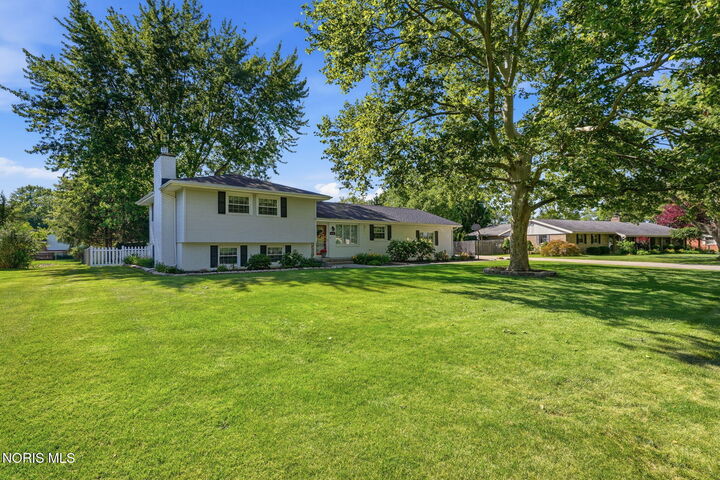 Property Photo:  1106 Cherry Lane  OH 45840 