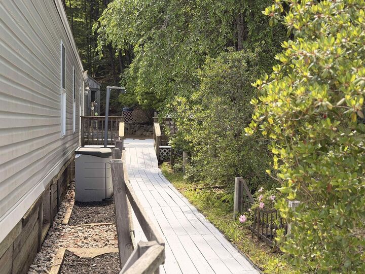 Property Photo:  15 Trail Street  NH 03235-2026 