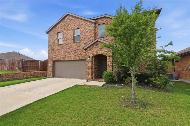 Property Photo: 717 Greenford Manor TX 76247