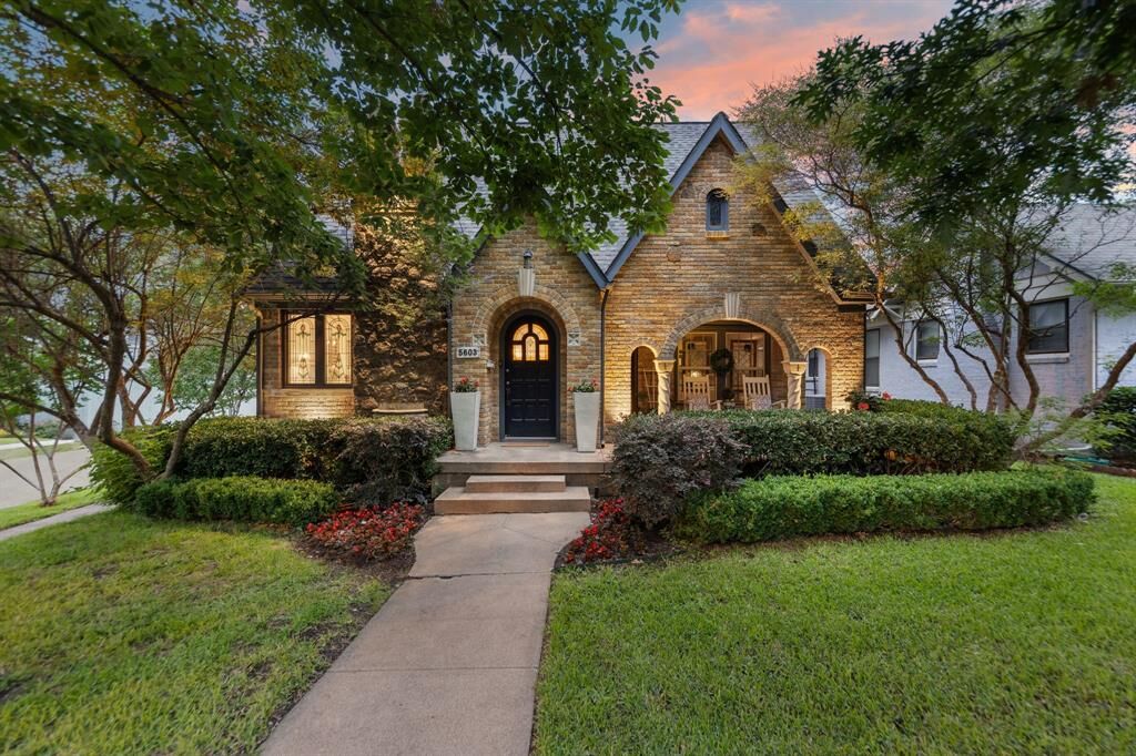 Property Photo:  5603 Vanderbilt Avenue  TX 75206 