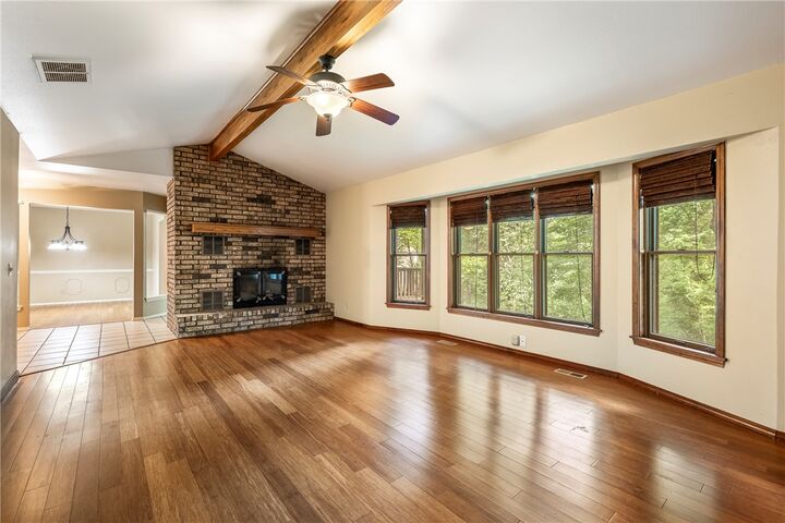 Property Photo:  35 Fenchurch Drive  AR 72715 