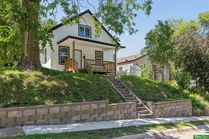 Property Photo:  4126 N 43 Street  NE 68111 