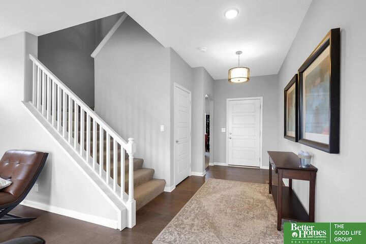 Property Photo: 7930 Maxine Drive NE 68516